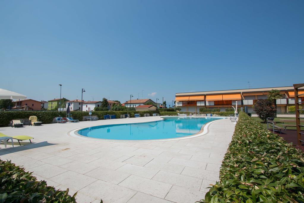 Benacus E4 Apartment By Wonderful Italy Сірміоне Екстер'єр фото